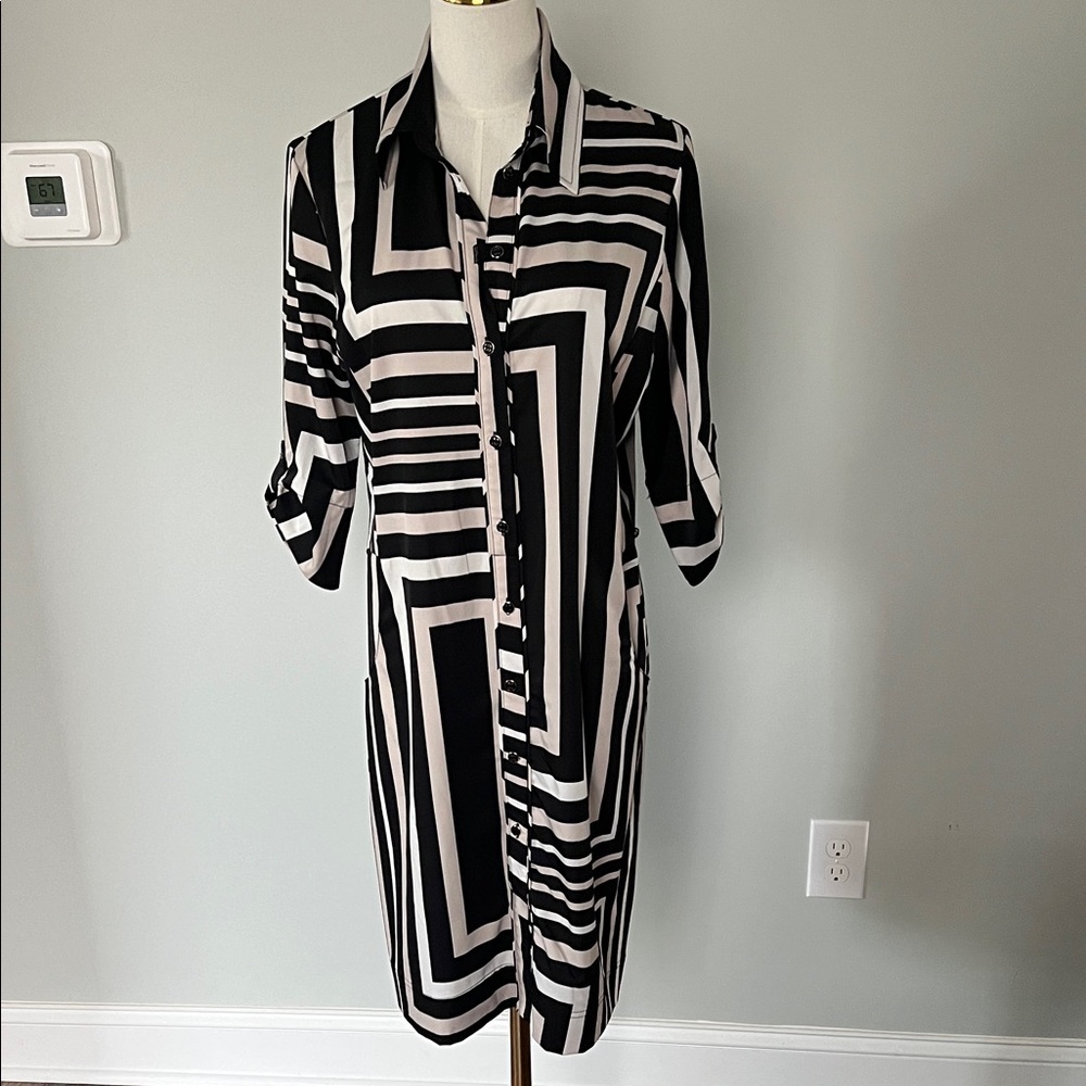 Black & White Geometric Button-Front Shirt Dress